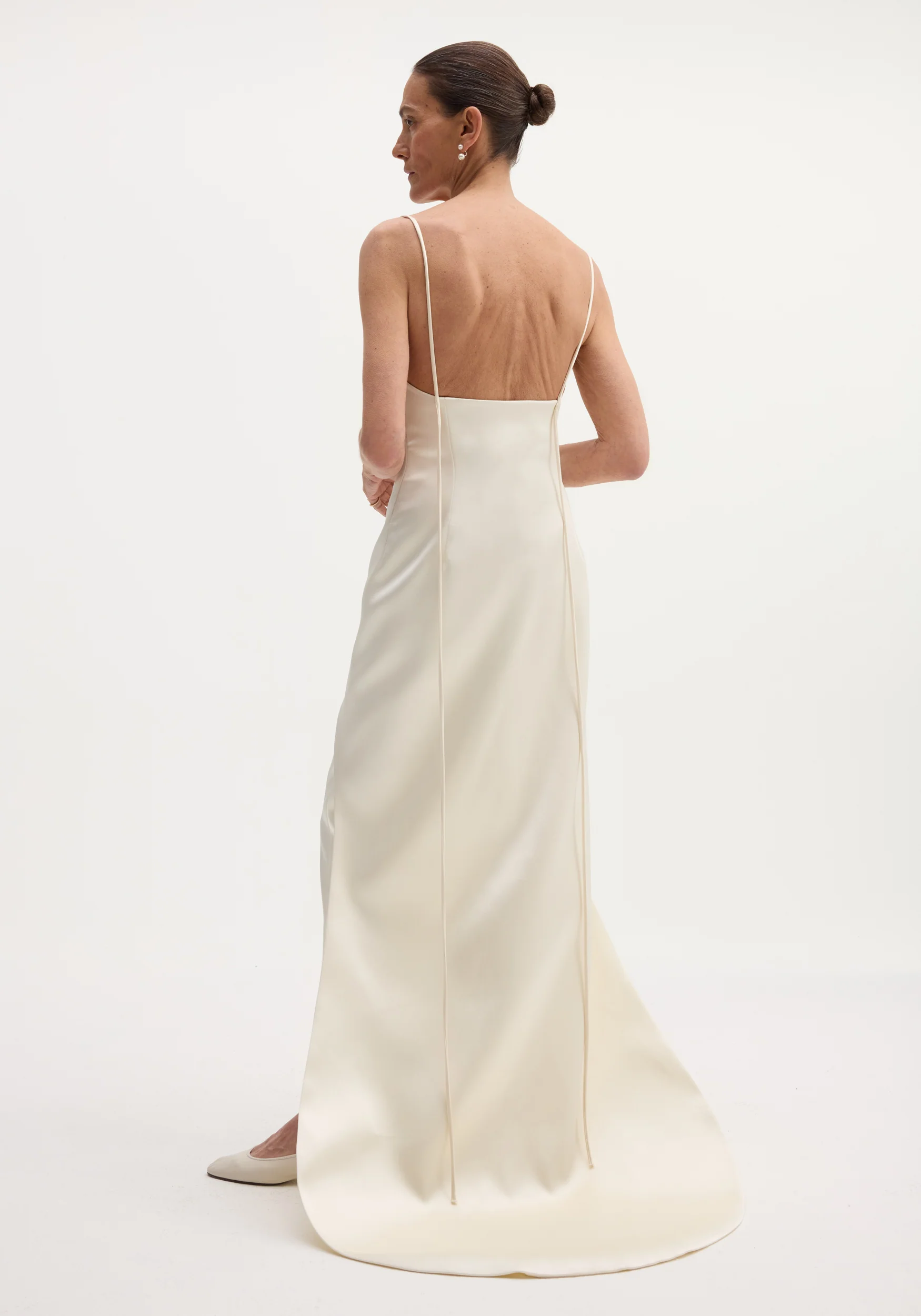 Satin bustier dress with train | ivory - Image 6