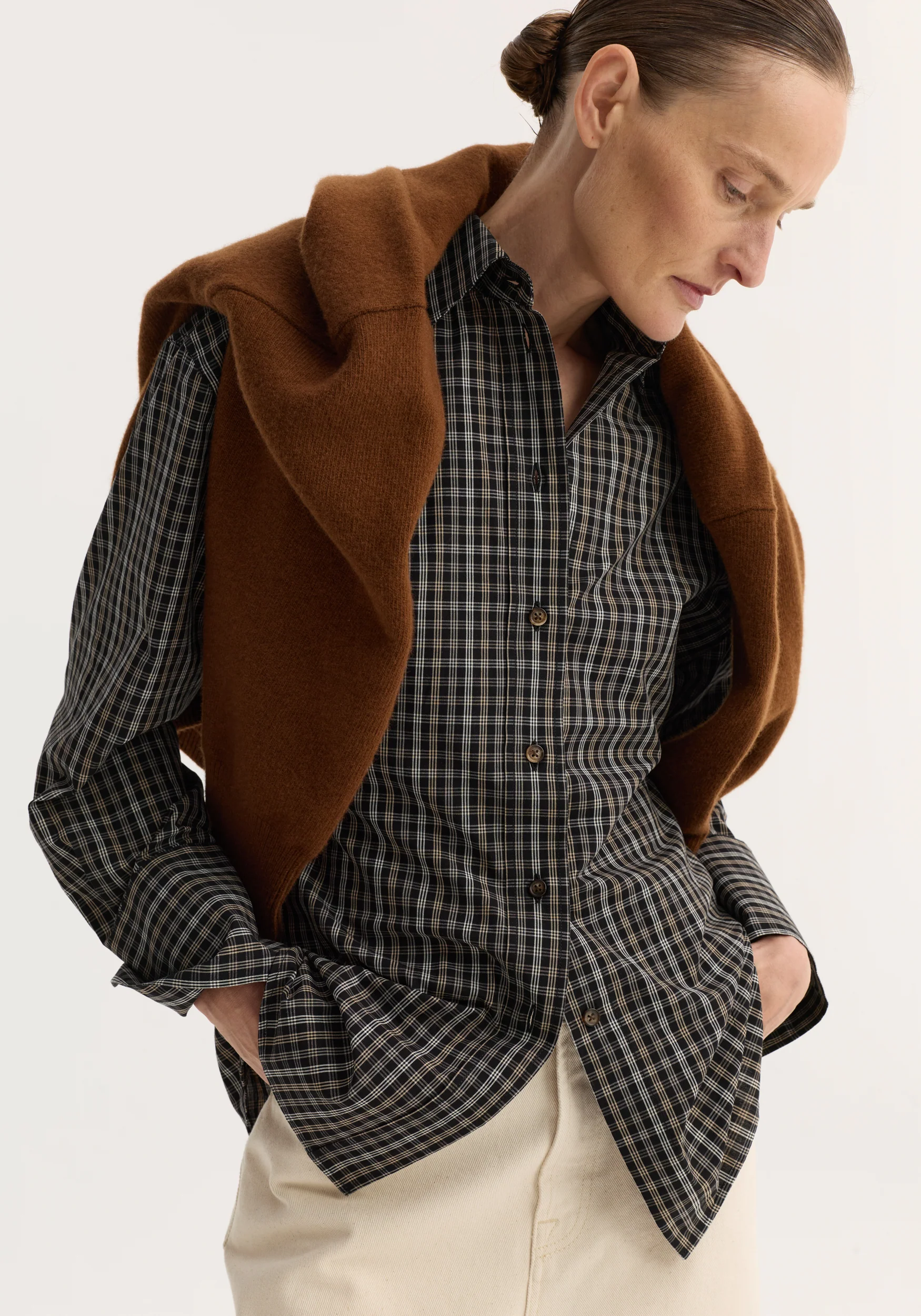 Checked shaped shirt | black / brown check - Image 5