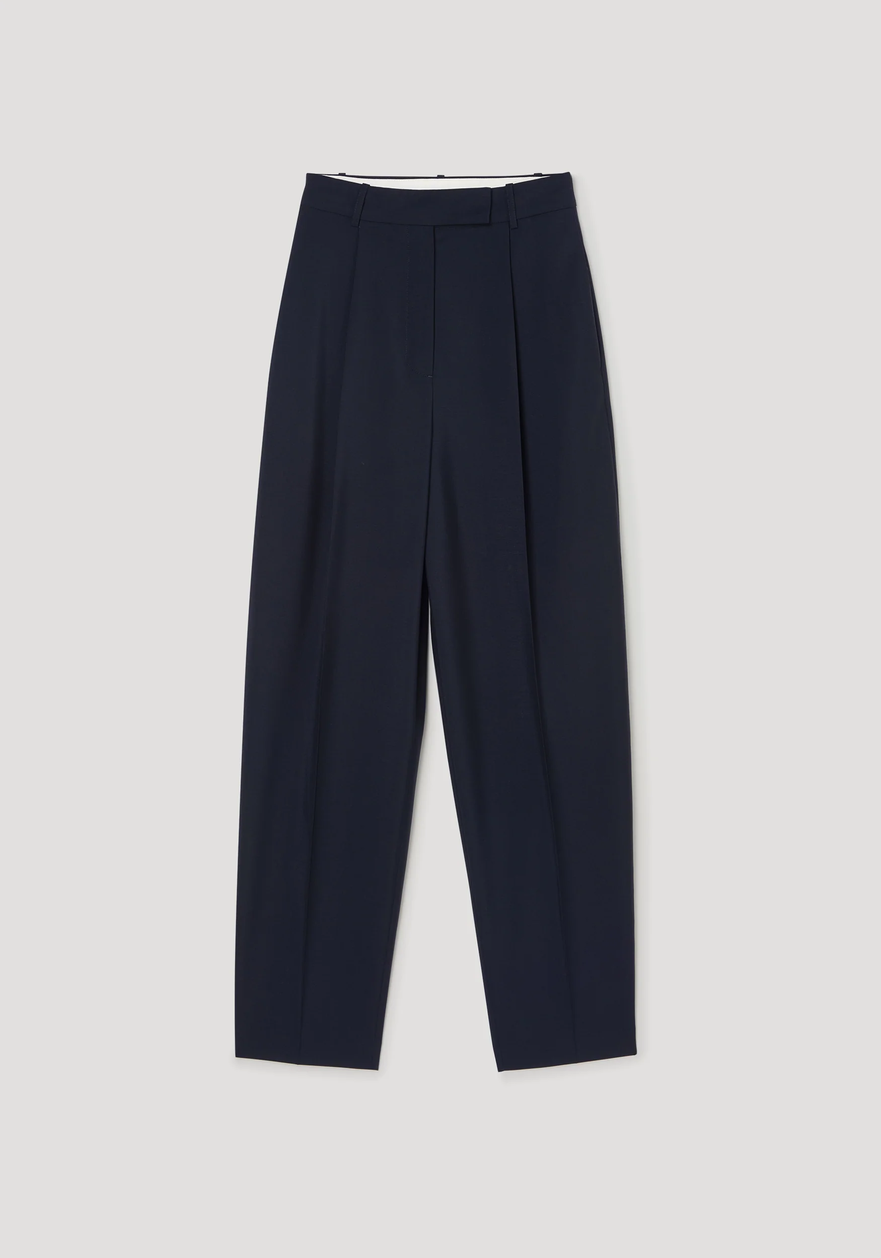 Daria - Single pleat tapered trousers | navy - Image 5