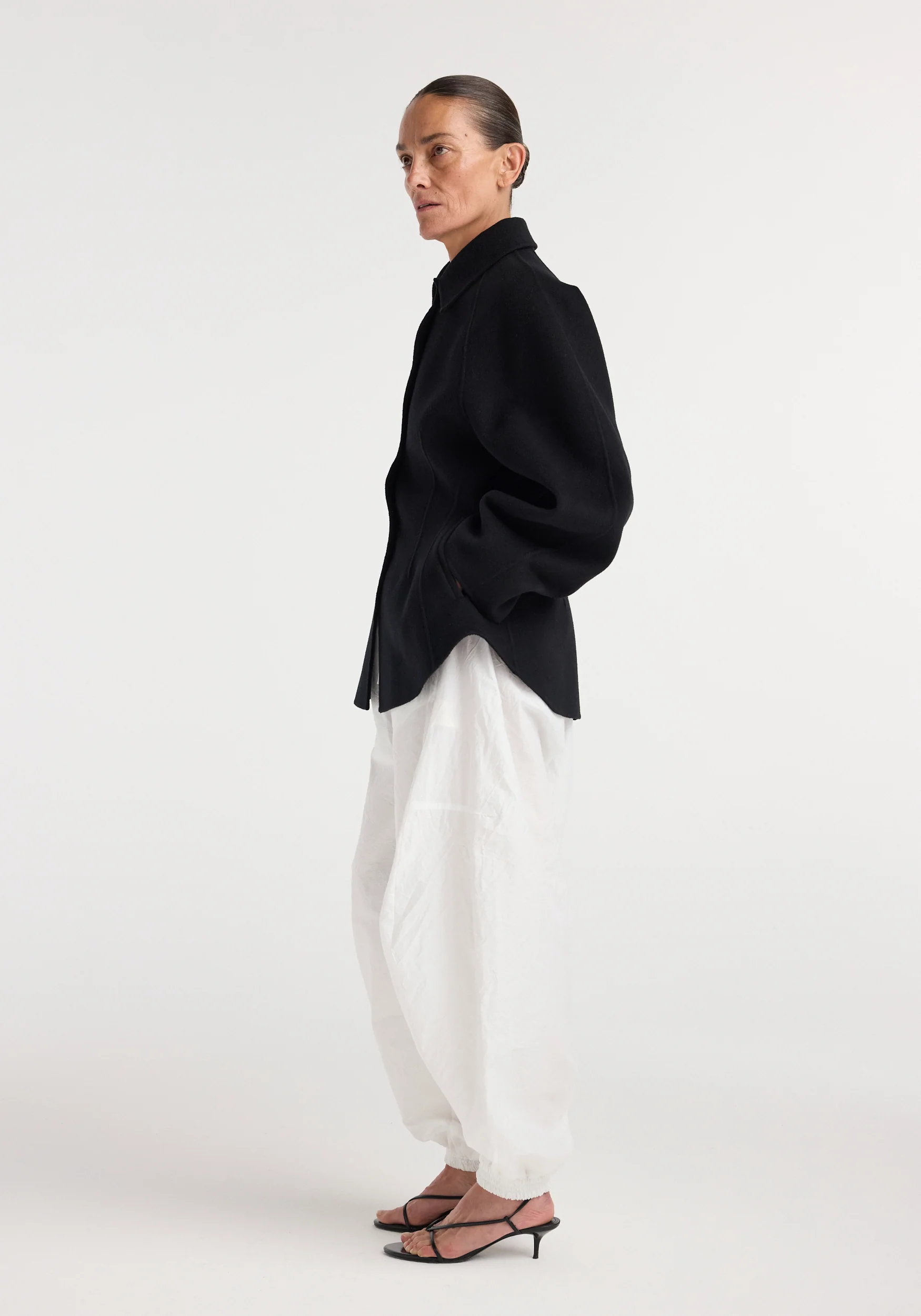 Double-faced sculptural jacket | black - Image 2