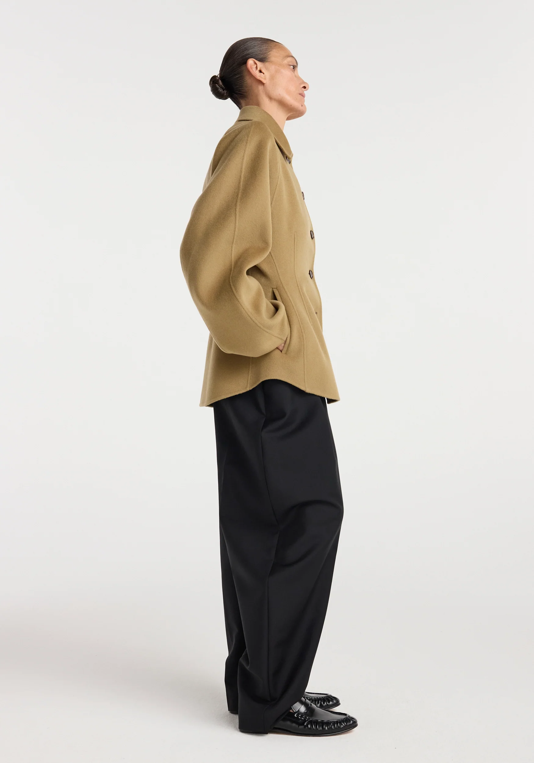 Double-faced sculptural jacket | camel - Image 4