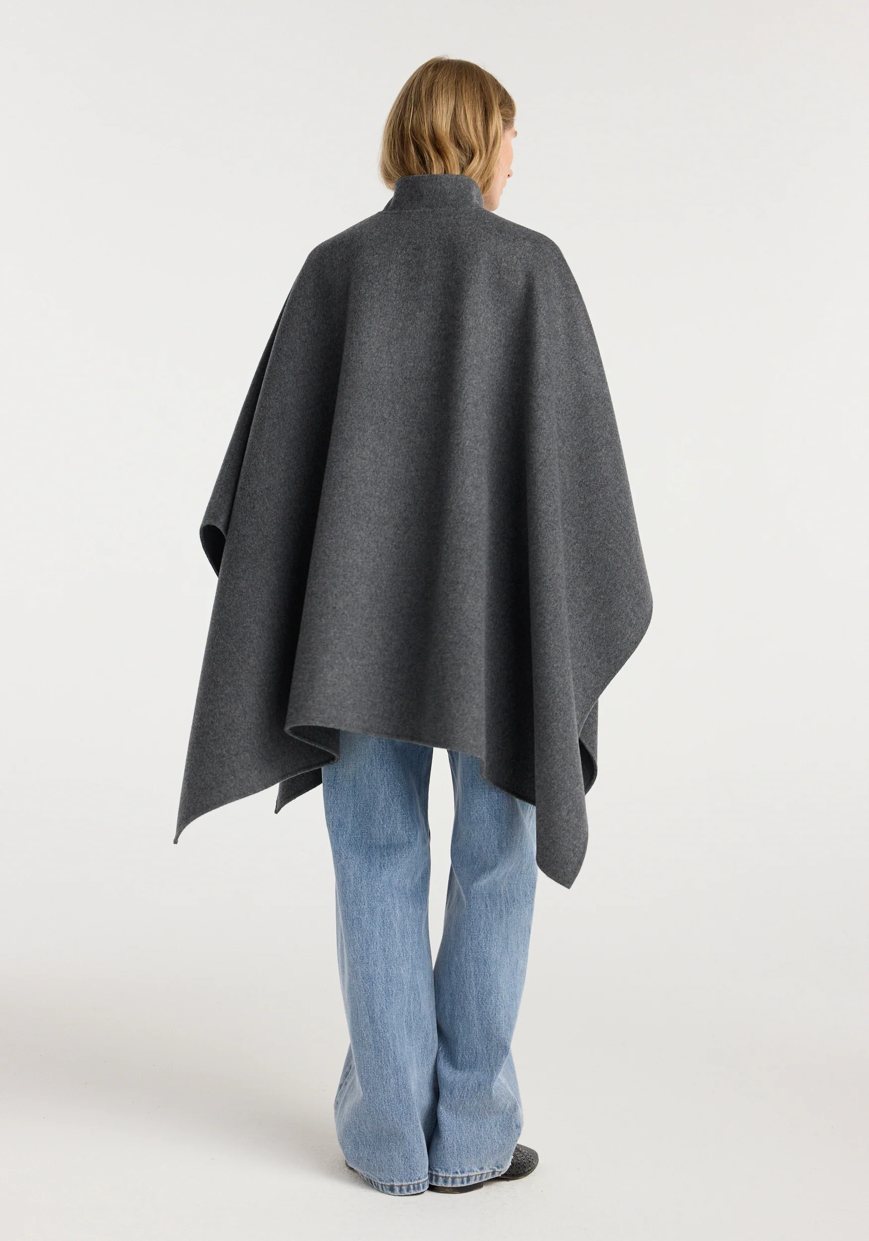 Double-faced wool pankou closure poncho | dark grey melange - Image 3