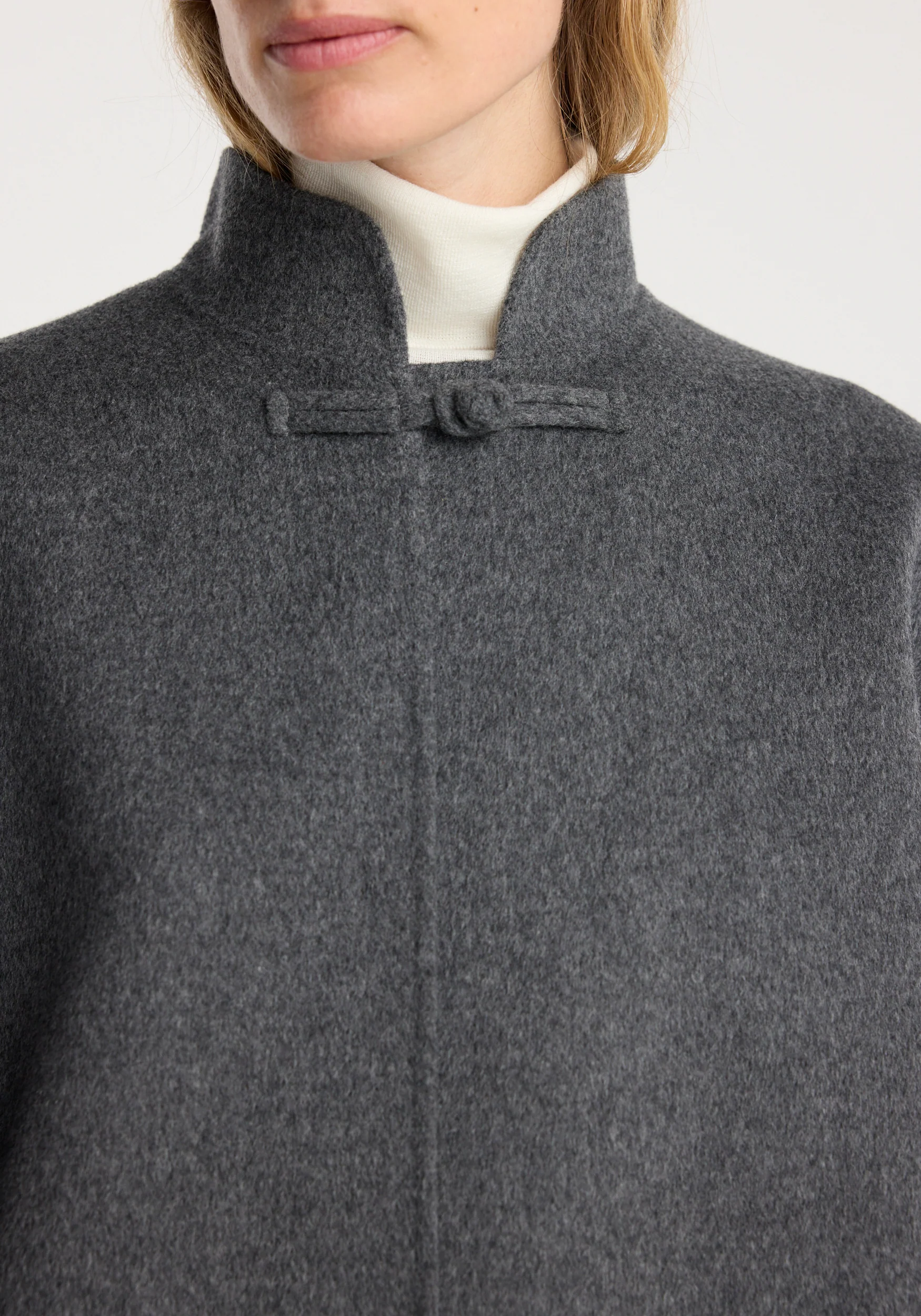 Double-faced wool pankou closure poncho | dark grey melange - Image 5
