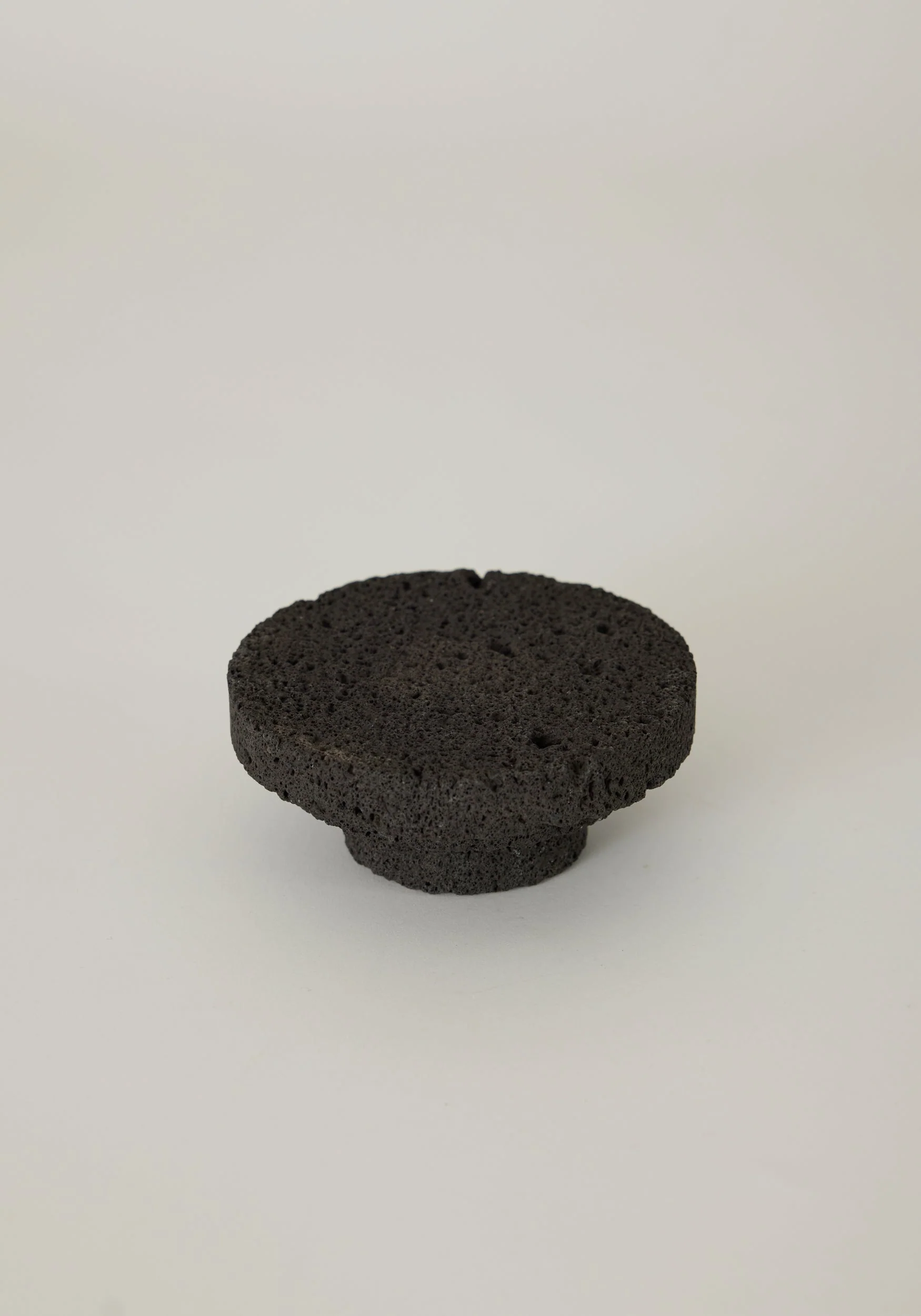 Elevated Sculptural Tray - Image 3