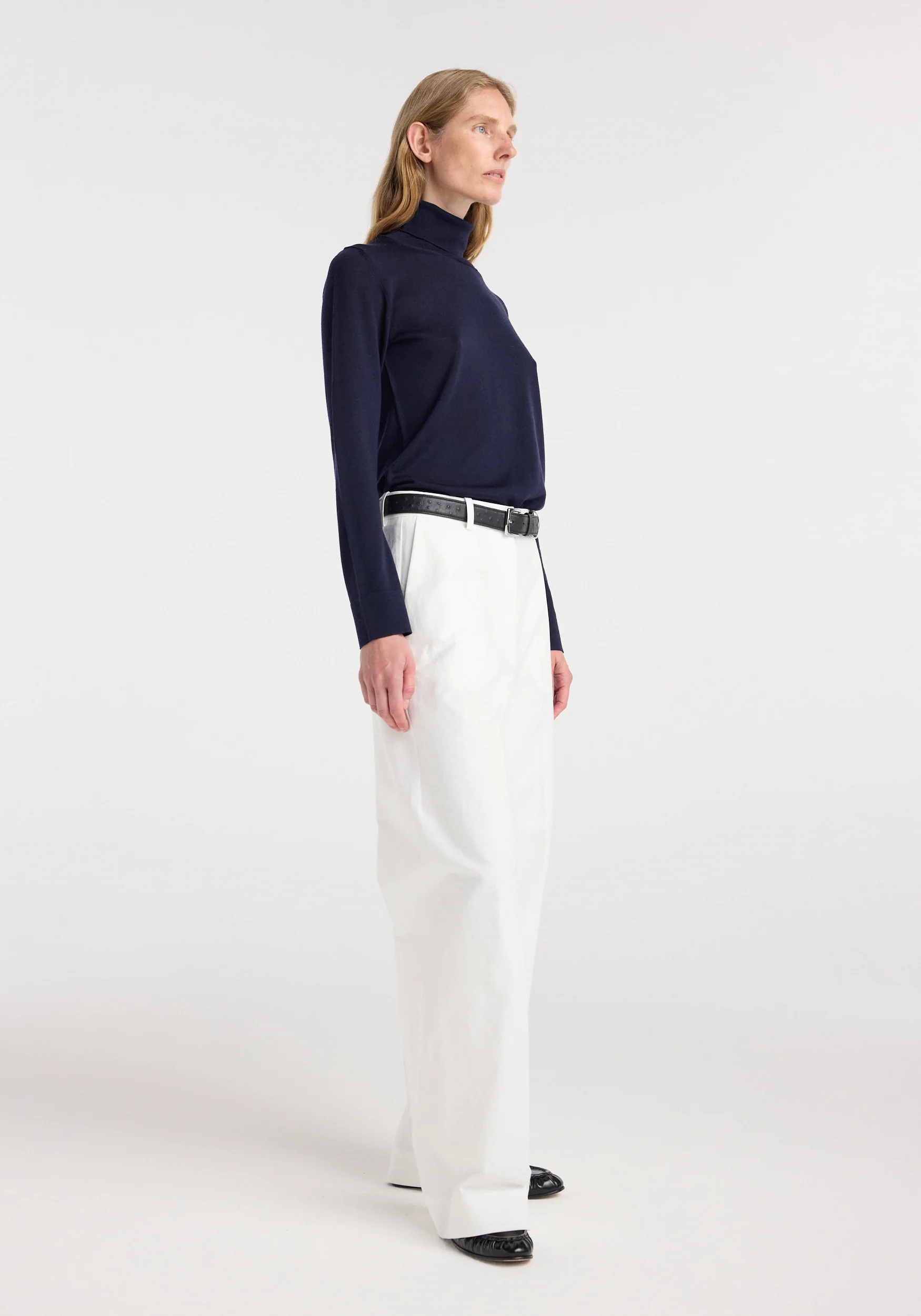 Fine-knit wool cashmere turtleneck | navy - Image 2