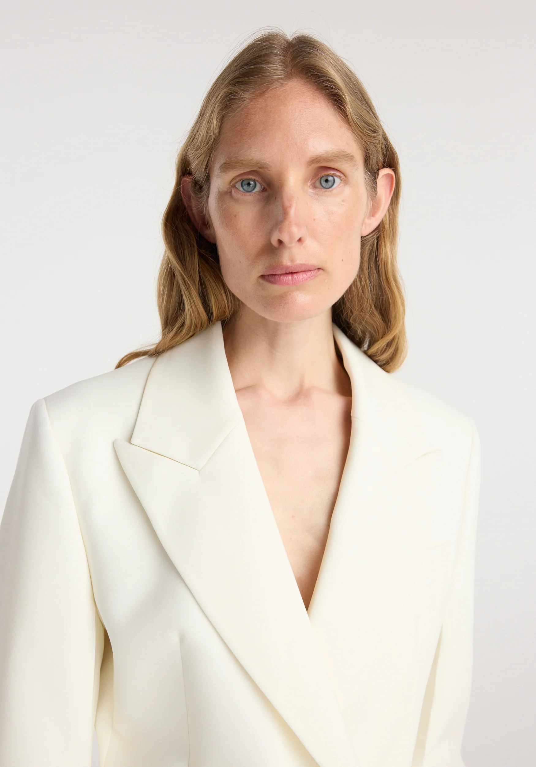 Hourglass shaped blazer | off white - Image 5