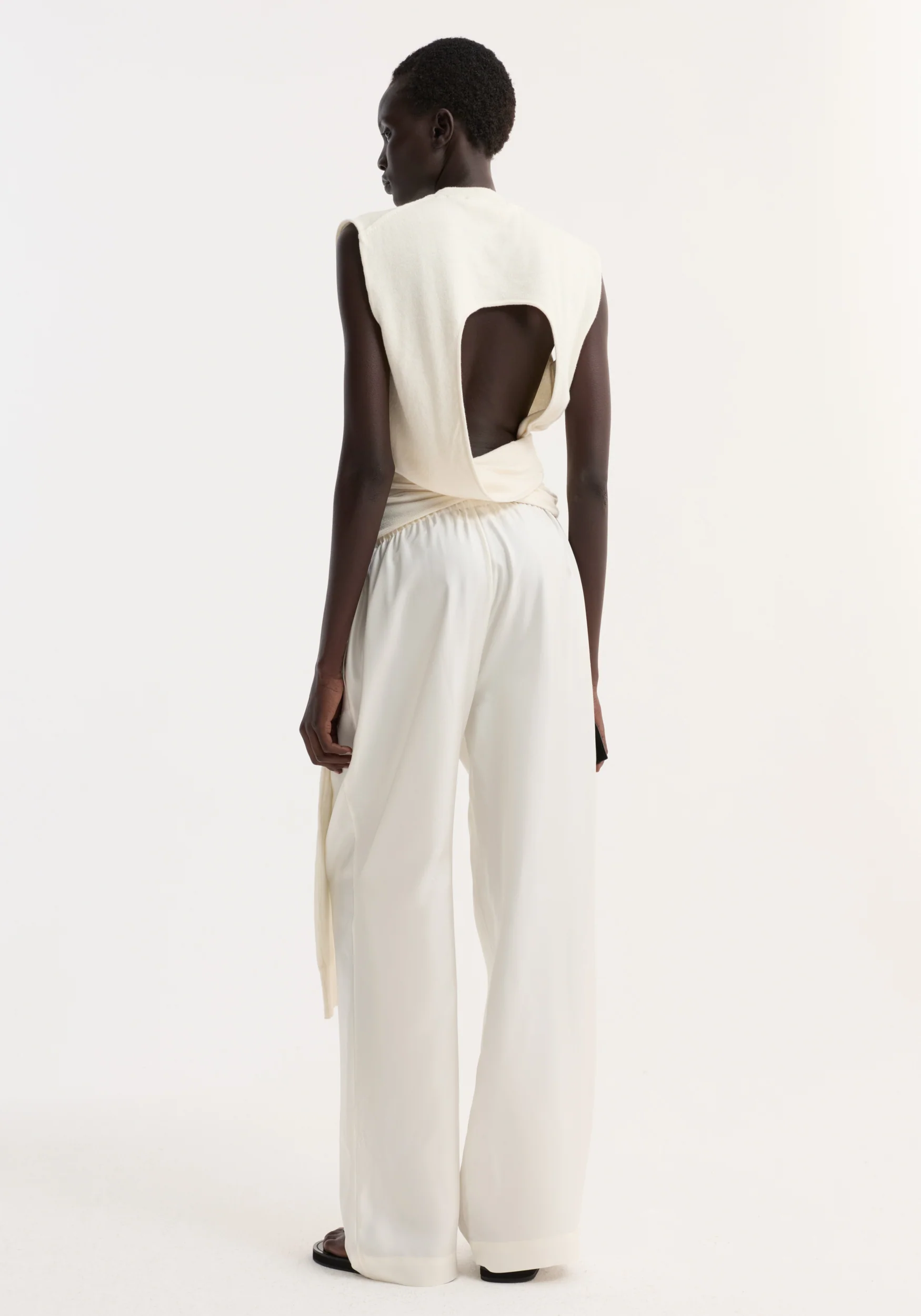 Open back knitted wrap top | off white - Image 5