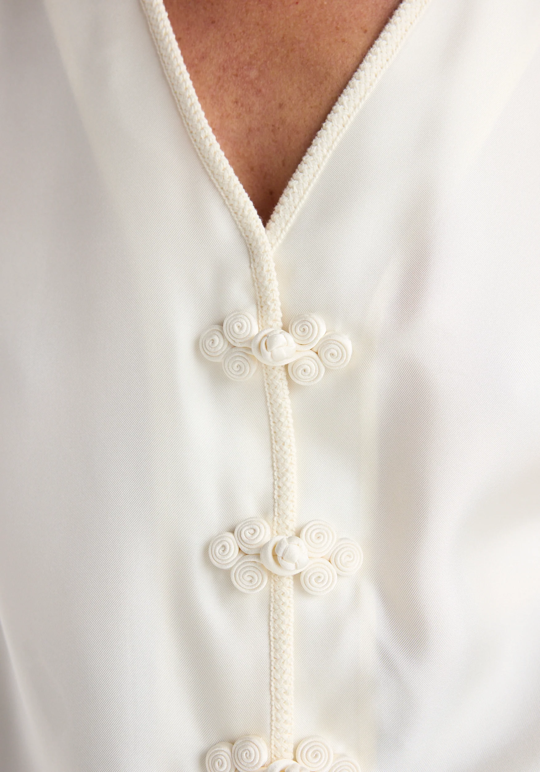 Pankou closure silk top | cream - Image 6