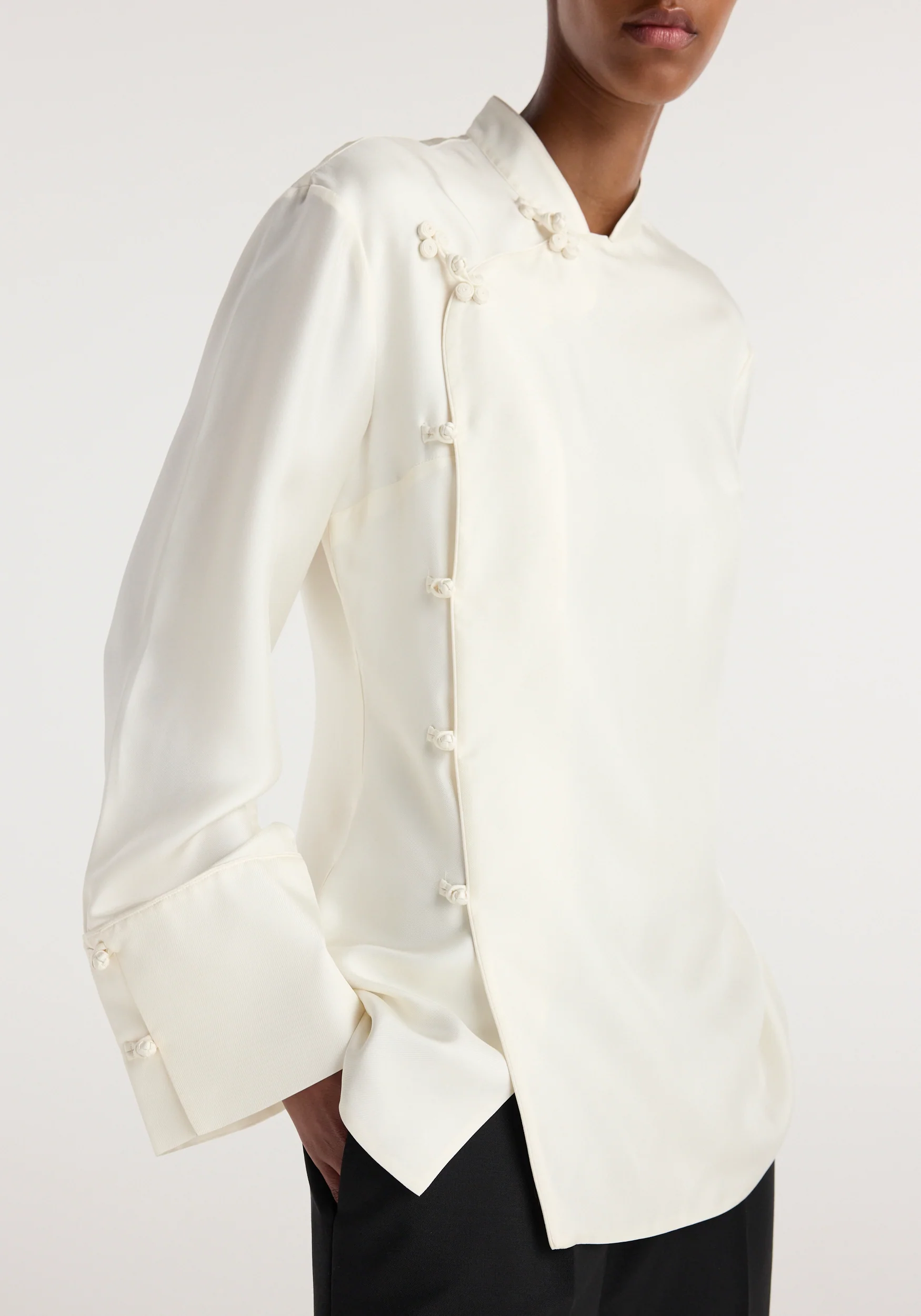 Pankou closure silk top | cream - Image 2
