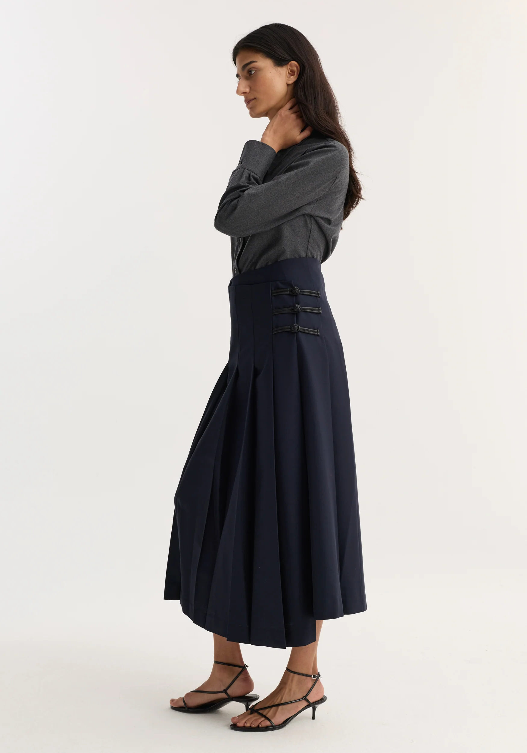 Pleated wool skirt with leather closures | navy - Image 4