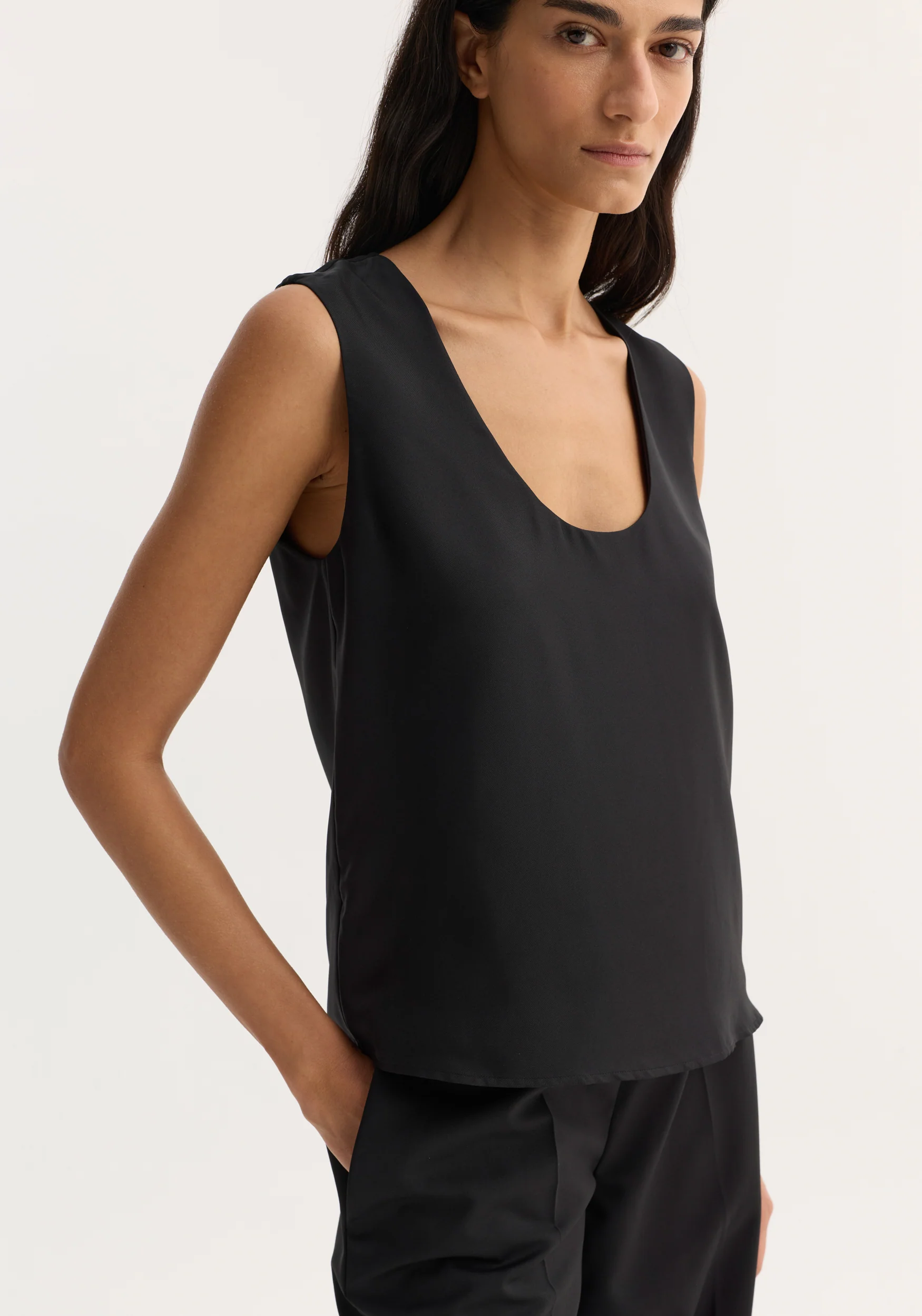 Scoop-neck silk top | black - Image 4