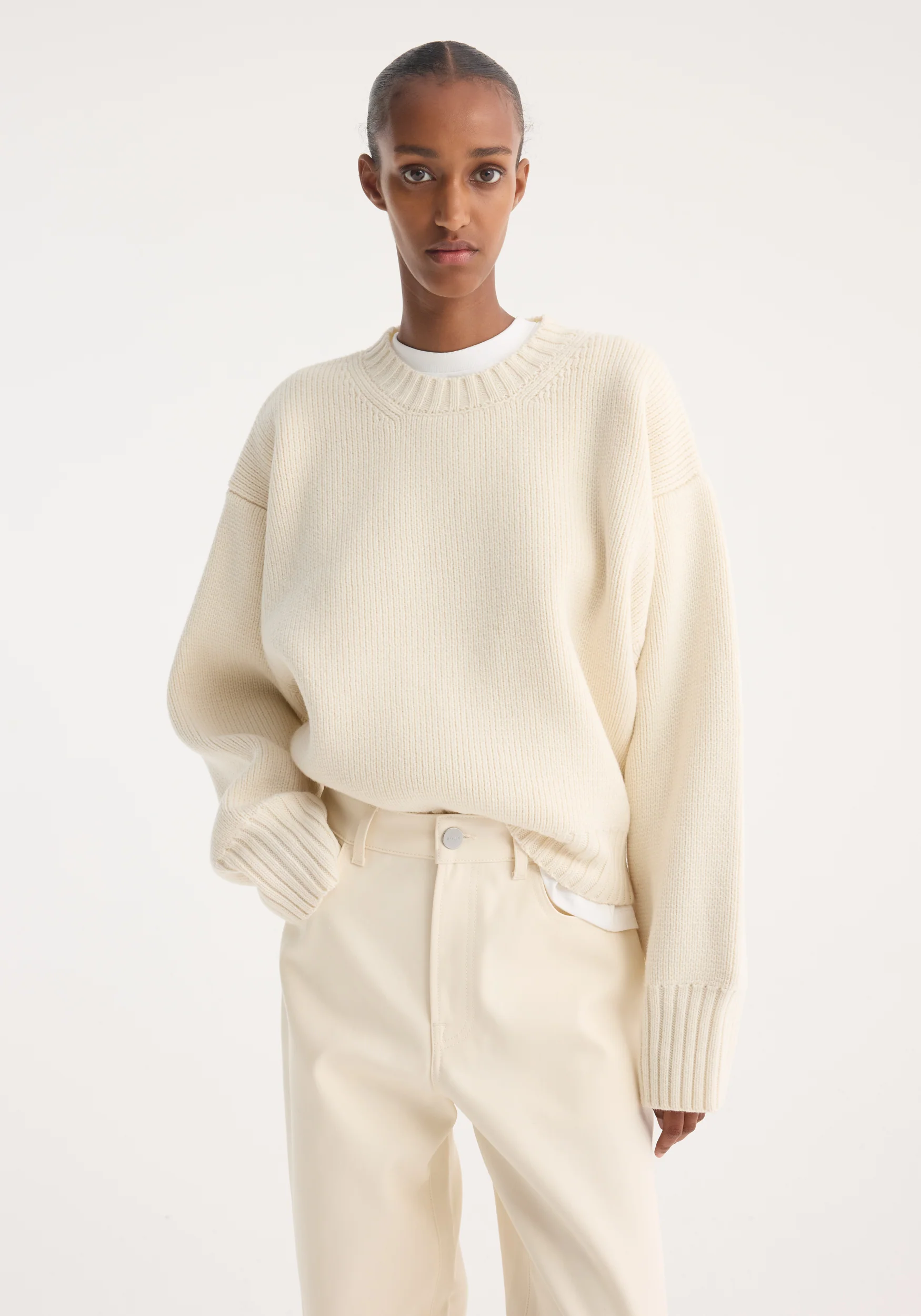 Sculptural compact crewneck | off white - Image 3