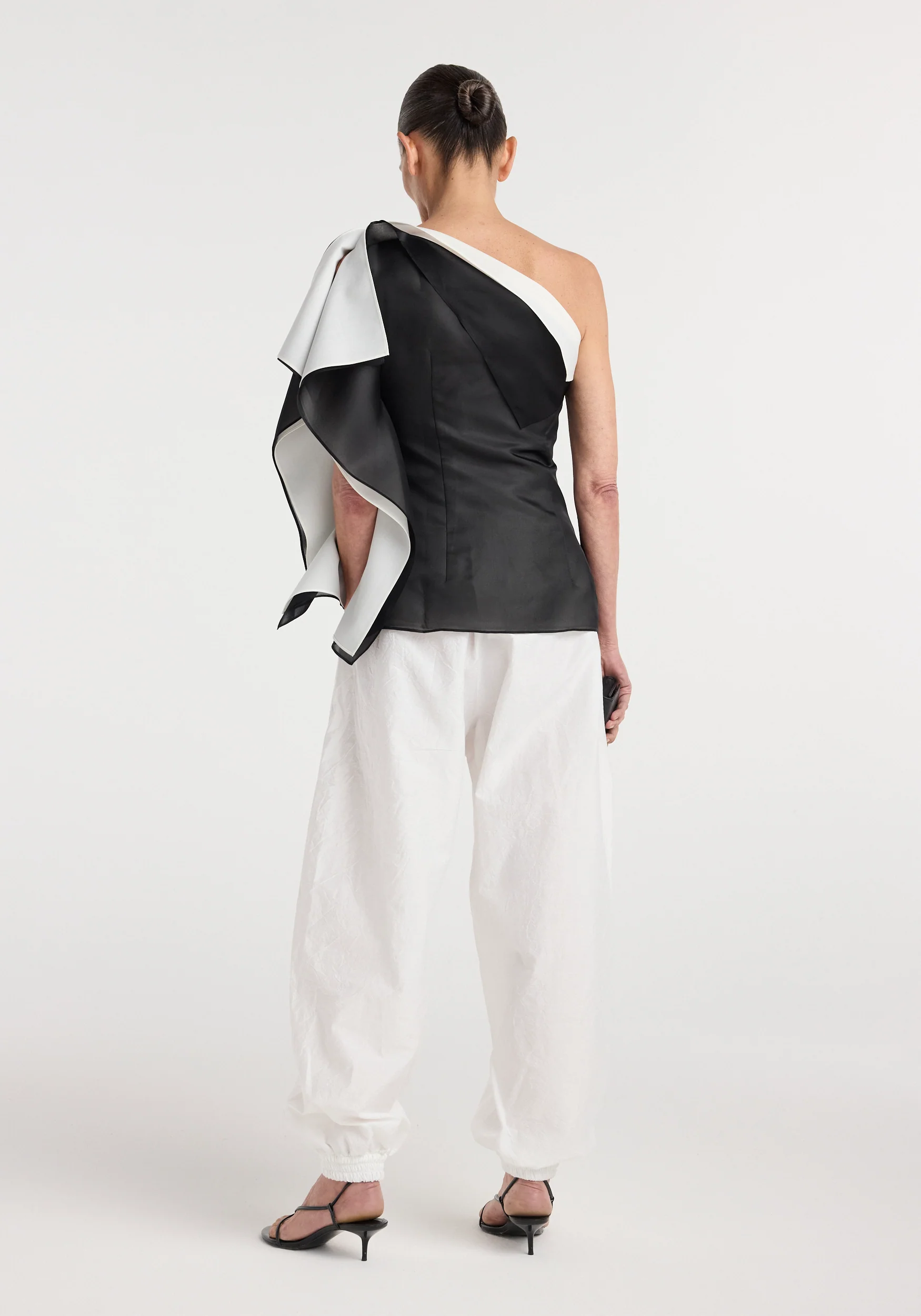 Sculptural double layered top | black - Image 4