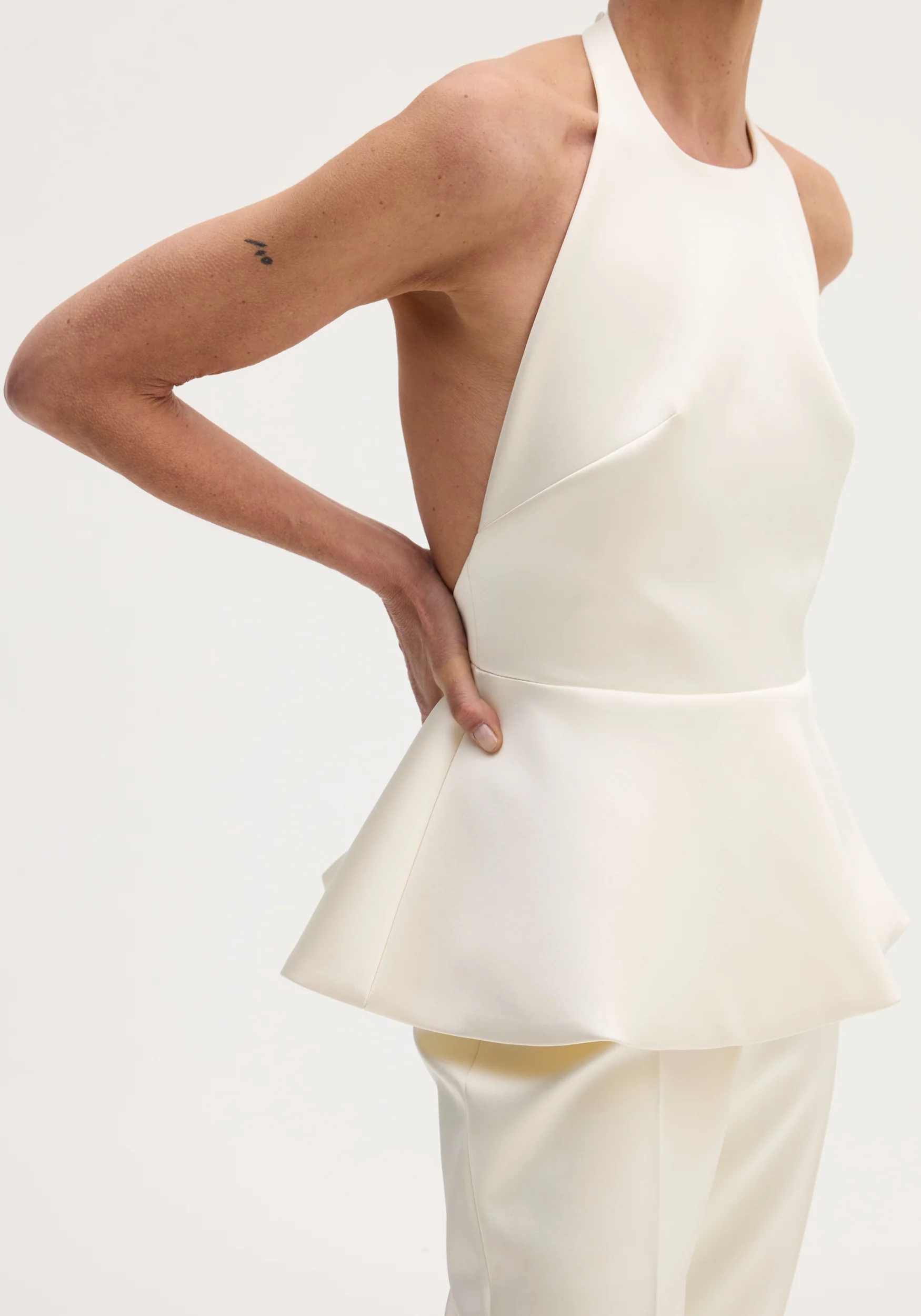 Sculptural satin halter top | ivory - Image 3