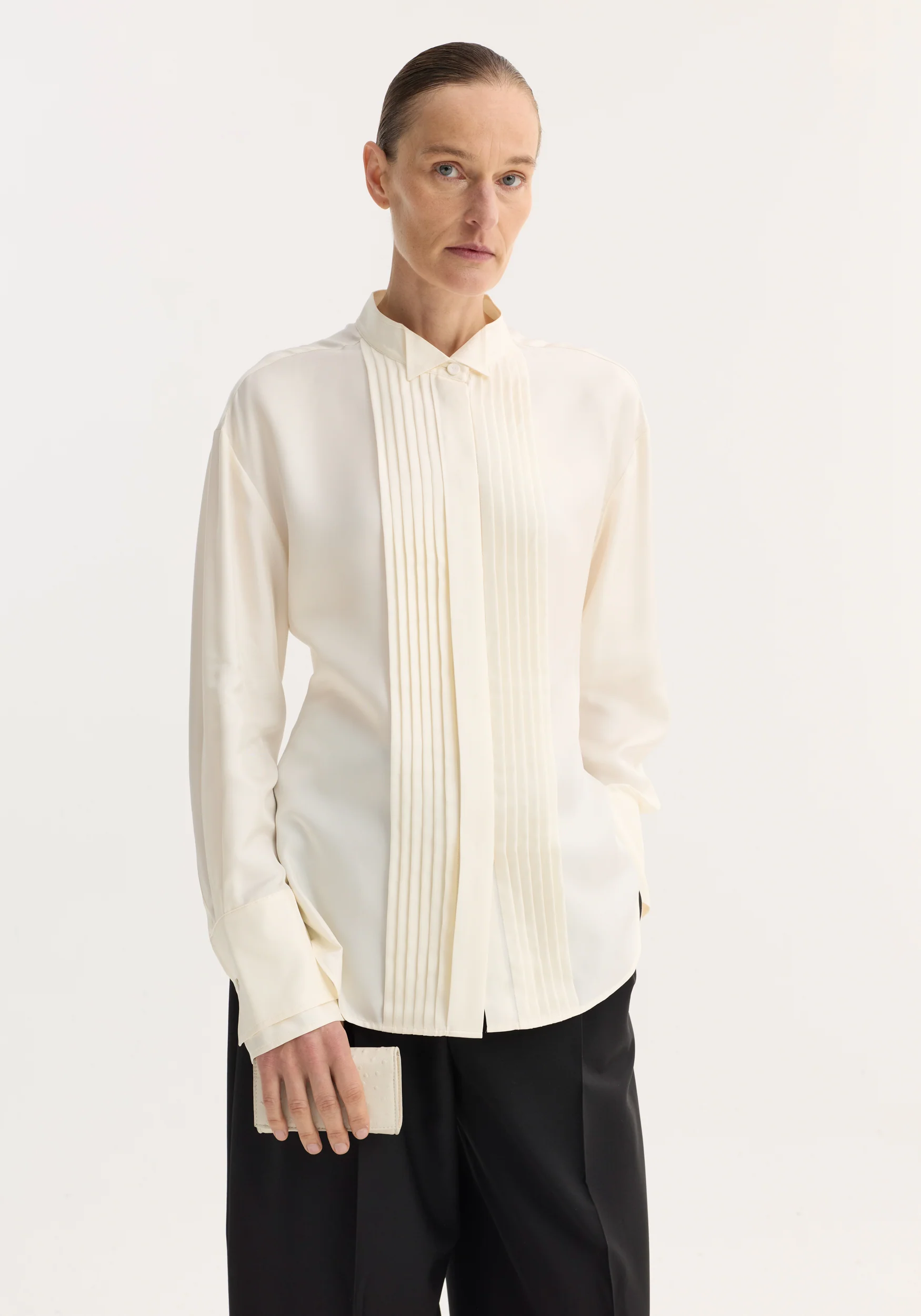 Shaped tuxedo silk shirt | cream - Image 3