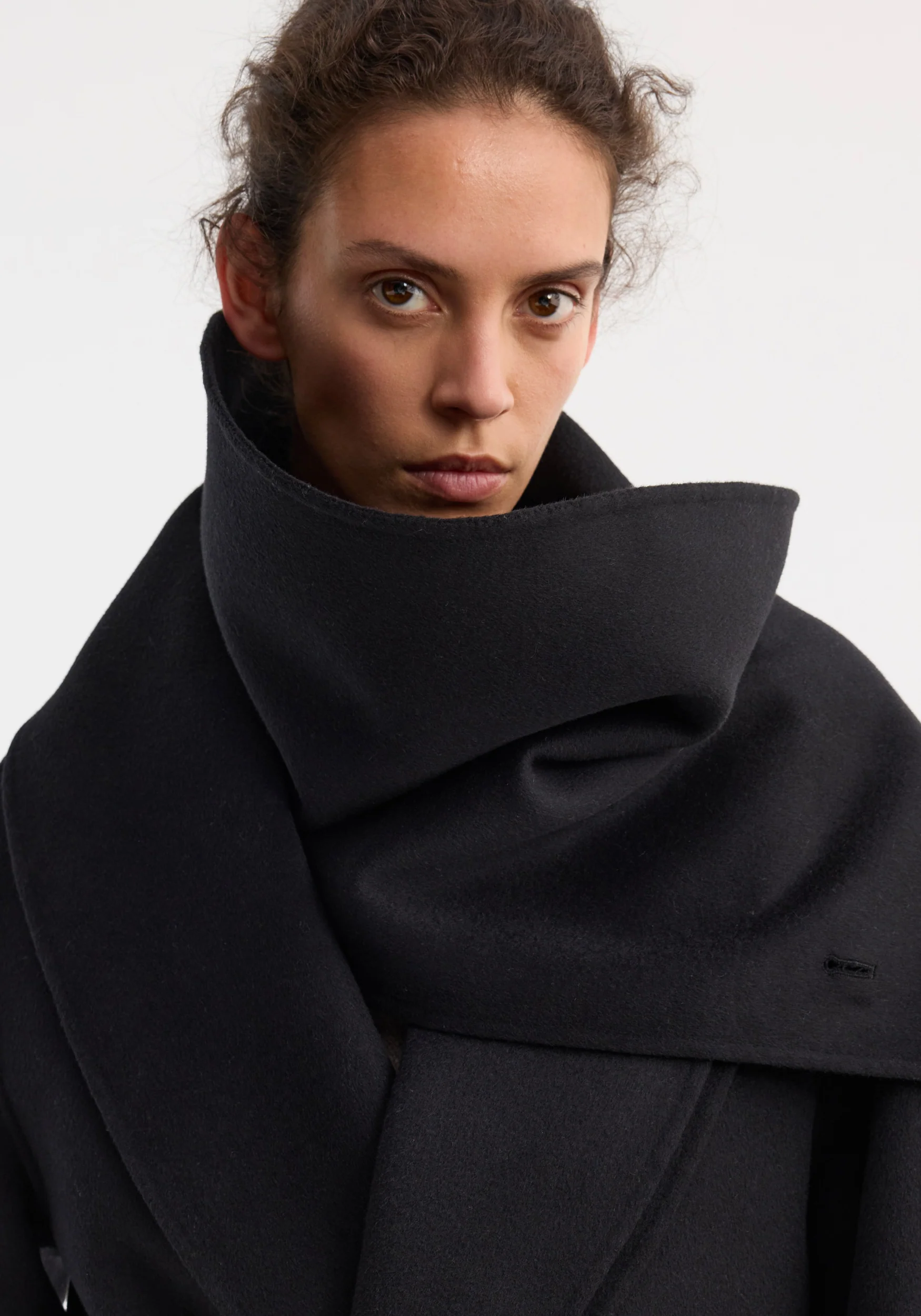 Signature double-faced scarf coat with belt | black - Image 6