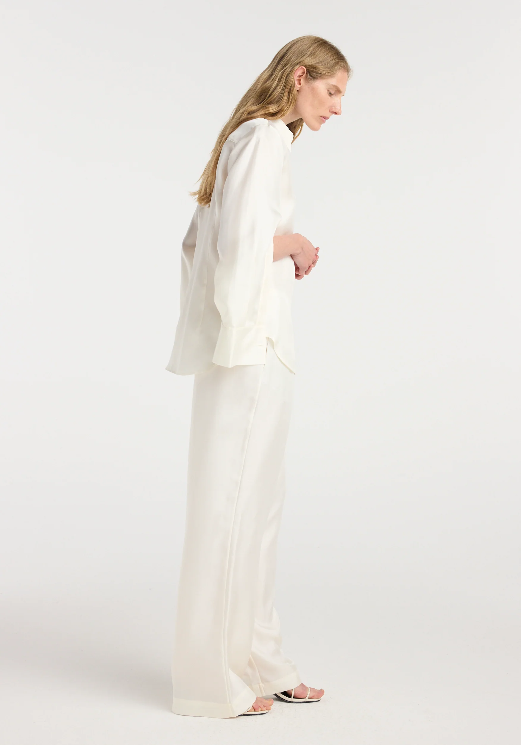 Silk open-sleeve detailed shirt | cream - Image 3