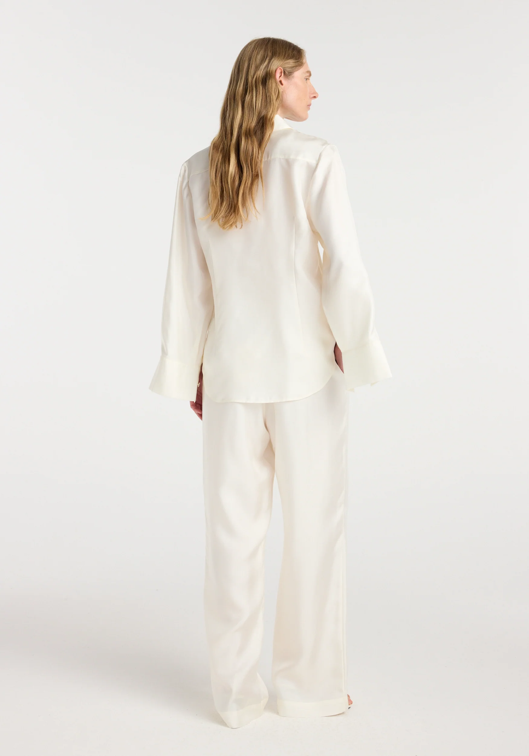Silk open-sleeve detailed shirt | cream - Image 4