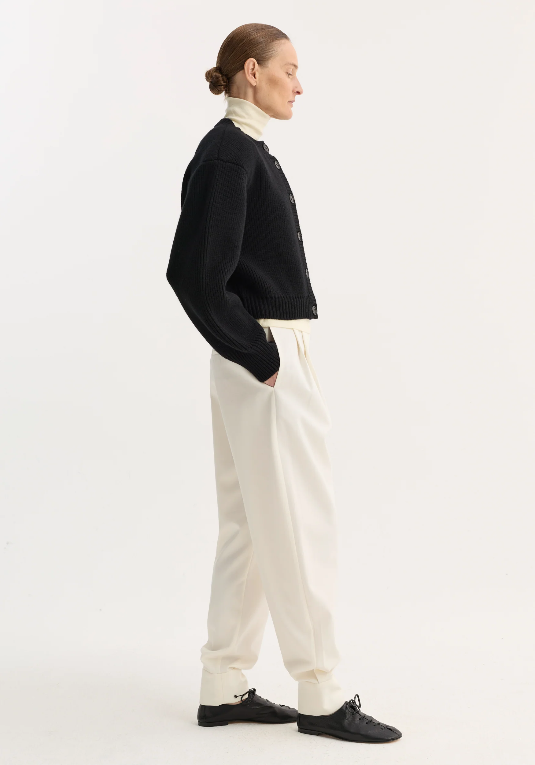 Statement shoulder cardigan | black - Image 2