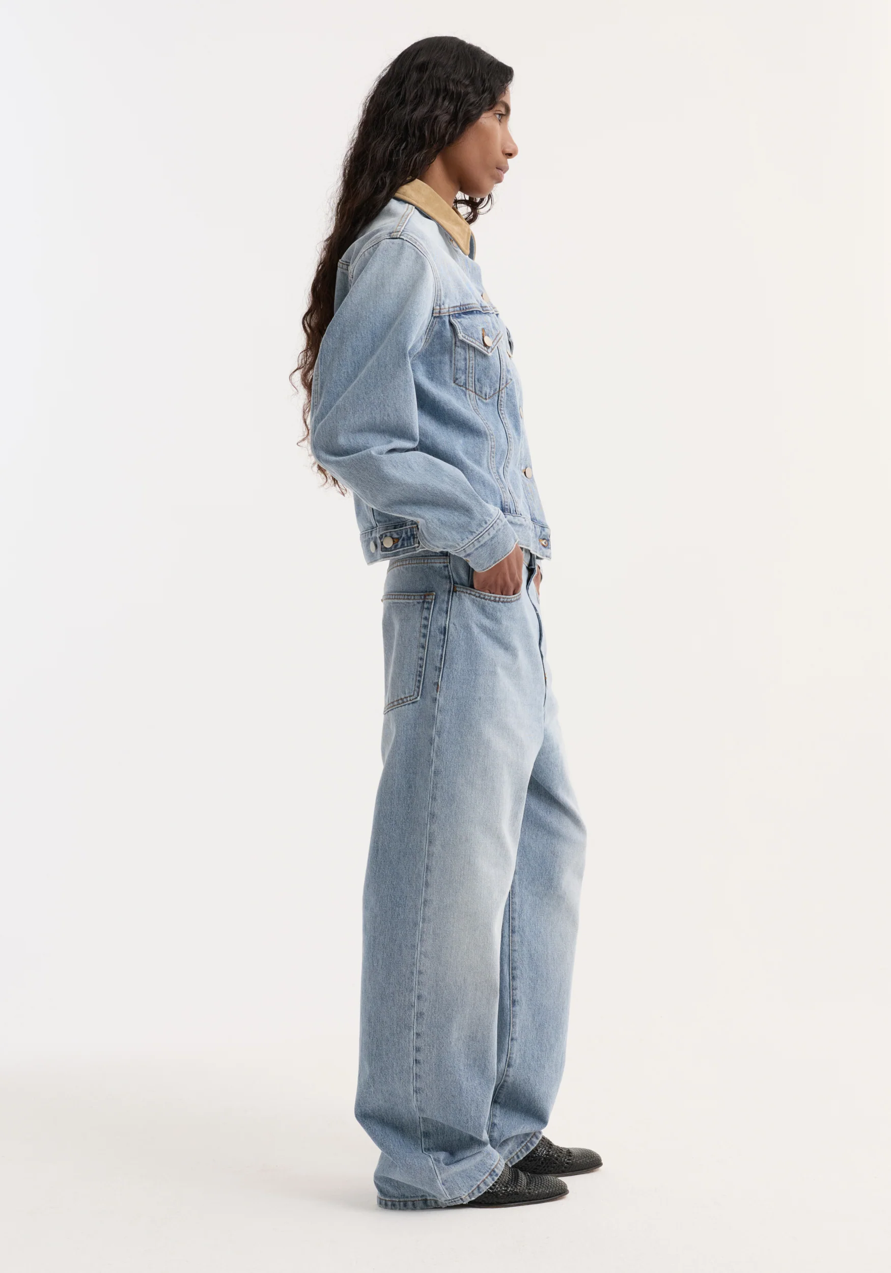 Suede collar fitted denim jacket | classic blue - Image 2