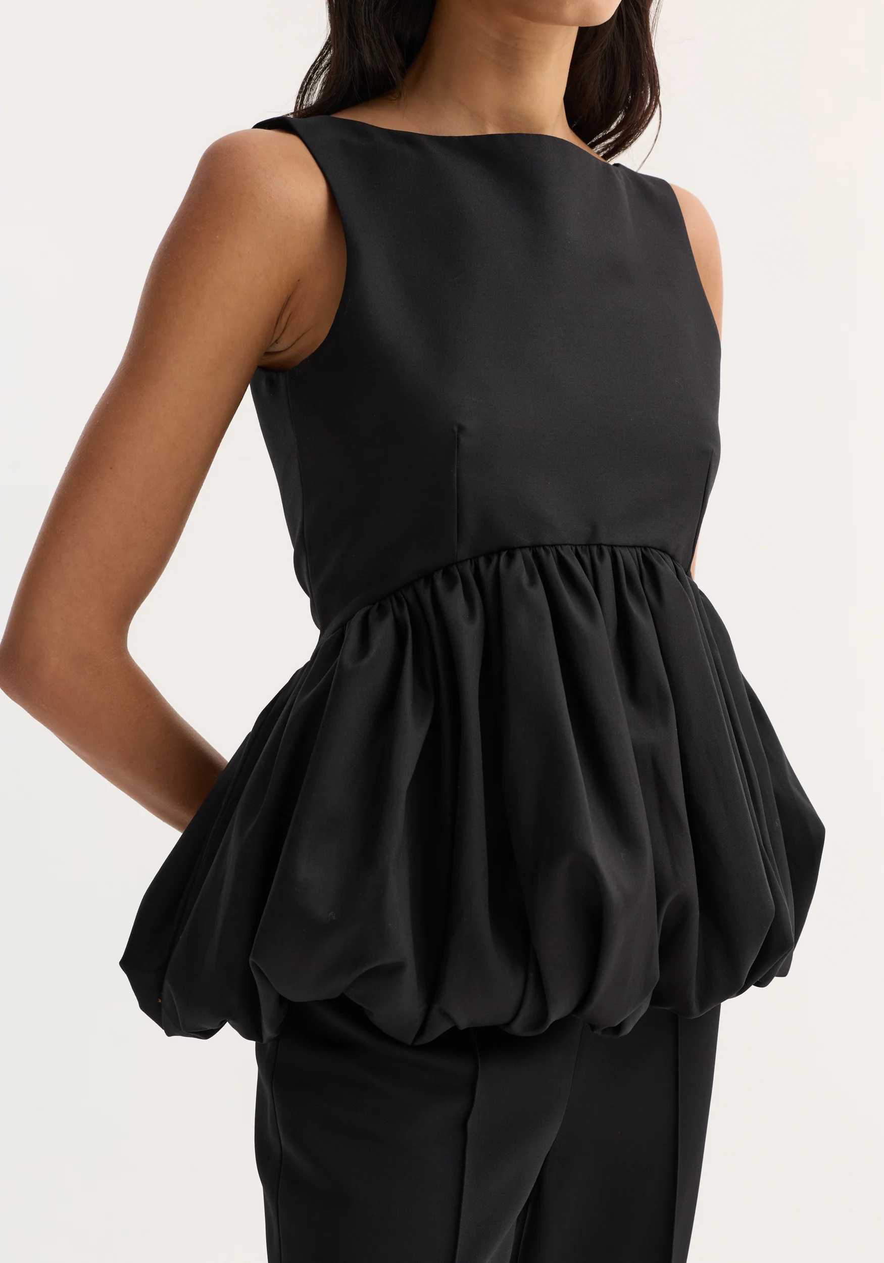Voluminous boat-neck top | black - Image 5